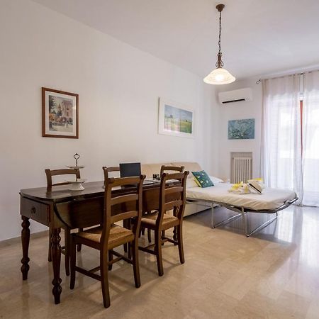 Universita & Stazione Airy Apartment With Parking バーリ エクステリア 写真