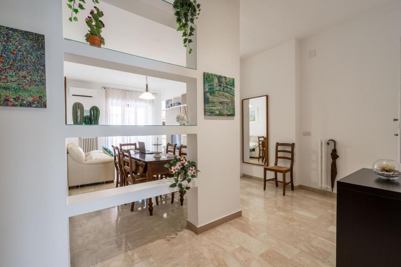 Universita & Stazione Airy Apartment With Parking バーリ エクステリア 写真